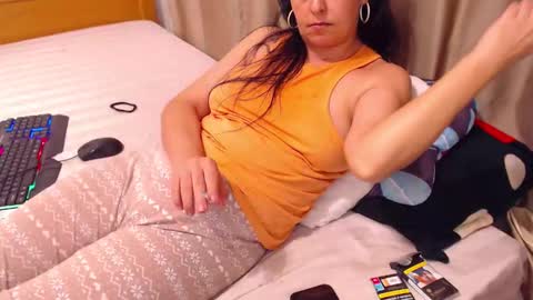 Snapshot of jessiestar3 chatting on 04/18/26, 10:10 jessiestar3 online show from 04/18/26, 10:10