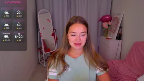 Snapshot of jessiestarz chatting on 02/17/26, 01:51 Jessi online show from 02/17/26, 01:51