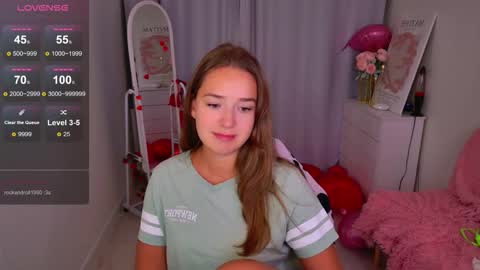 Snapshot of jessiestarz chatting on 02/18/26, 01:51 Jessi online show from 02/18/26, 01:51