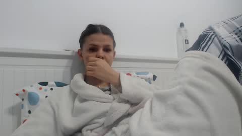 jessieryan online show from 12/18/24, 04:20