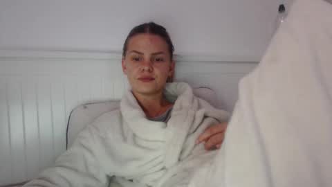 jessieryan online show from 10/08/25, 04:54