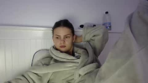 jessieryan online show from 10/18/25, 05:21