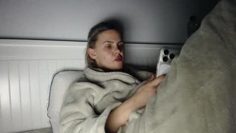 jessieryan online show from 12/22/25, 07:00