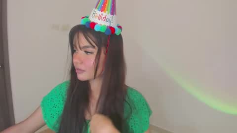 Snapshot of jessiica__ chatting on 09/17/25, 07:04 Jessi online show from 09/17/25, 07:04