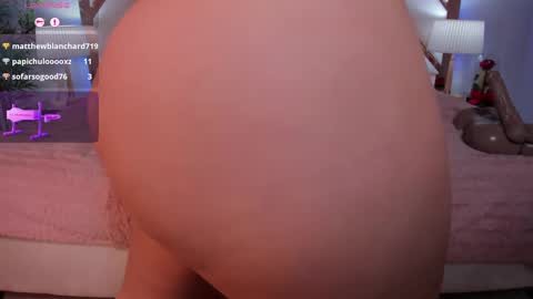 Snapshot of jessiica_stonne2 chatting on 03/07/25, 12:48 JESSICA STONNE online show from 03/07/25, 12:48