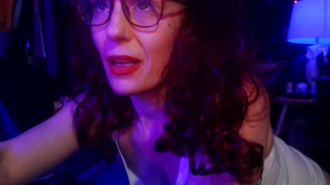 Snapshot of jessirabbit816 chatting on 10/22/25, 05:52 jessirabbit816 online show from 10/22/25, 05:52