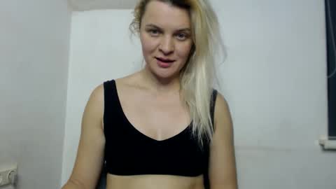 jessyangels online show from 12/14/25, 09:08