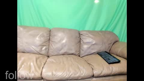 Snapshot of jessyboi0504 chatting on 10/27/25, 12:04 seductress Cyber Succubus online show from 10/27/25, 12:04