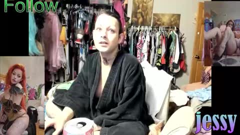 Snapshot of jessyboi0504 chatting on 11/19/25, 10:37 seductress Cyber Succubus online show from 11/19/25, 10:37