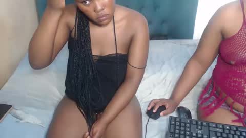 Snapshot of jessyhoneyx chatting on 10/31/25, 11:00 jessyhoneyx online show from 10/31/25, 11:00