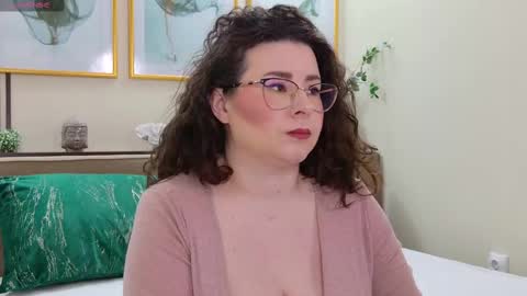 Snapshot of jessykah chatting on 02/27/25, 07:01 Francesca online show from 02/27/25, 07:01