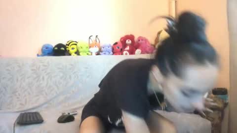 Jessy online show from 10/19/25, 06:58