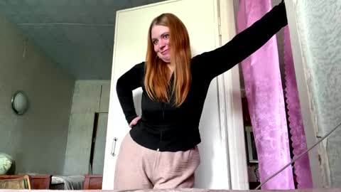 Snapshot of jesusgutzwiller chatting on 05/13/26, 08:23 Violetta online show from 05/13/26, 08:23