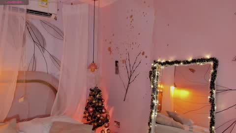 Jessica online show from 12/18/24, 03:15