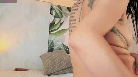 Jessica online show from 12/22/24, 07:00