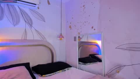 Jessica online show from 02/25/25, 03:31