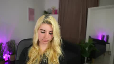 Snapshot of jetpearl chatting on 03/15/26, 08:04 Jet online show from 03/15/26, 08:04