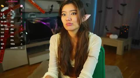 Hi all. My name is Naomi and Im glad to see you in my room  online show from 10/31/25, 03:18