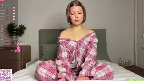 Mona online show from 03/05/25, 02:34