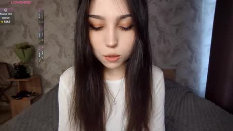 Snapshot of jettanicolay chatting on 03/31/26, 01:22 I am Gina ntmu Lets hit 10 Thumbs Up together online show from 03/31/26, 01:22