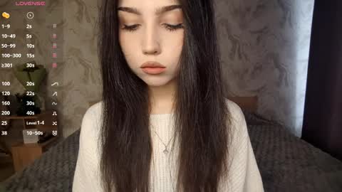 Snapshot of jettanicolay chatting on 04/04/26, 09:29 I am Gina ntmu Lets hit 10 Thumbs Up together online show from 04/04/26, 09:29