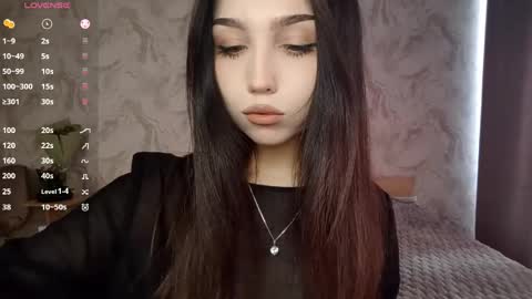 Snapshot of jettanicolay chatting on 04/06/26, 09:32 I am Gina ntmu Lets hit 10 Thumbs Up together online show from 04/06/26, 09:32