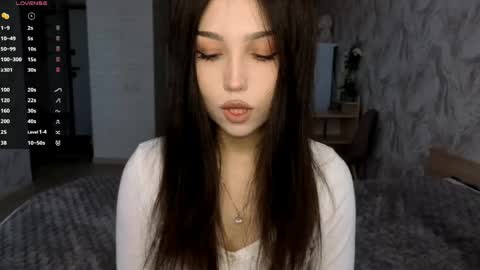 I am Gina ntmu Lets hit 10 Thumbs Up together online show from 05/17/26, 07:17
