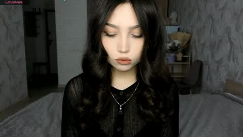 I am Gina ntmu Lets hit 10 Thumbs Up together online show from 05/25/26, 07:47