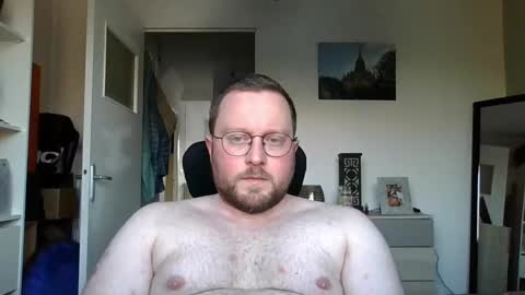 jeuneloup92 online show from 02/25/25, 05:15