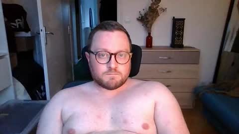 jeuneloup92 online show from 02/09/26, 05:17