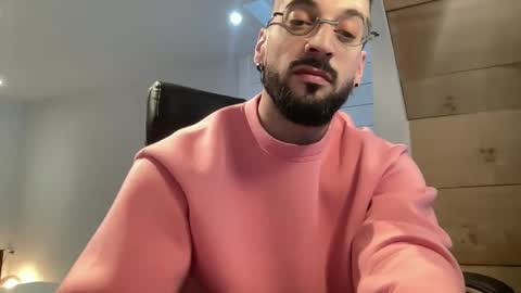 Snapshot of jeunemek00779042 chatting on 02/21/25, 01:55 JEUNEMEK007 online show from 02/21/25, 01:55