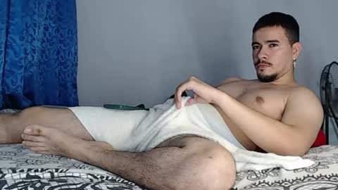 Snapshot of jeycob_happy97 chatting on 07/17/26, 12:28 Juan David online show from 07/17/26, 12:28