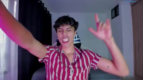 Snapshot of jeyden_camilo chatting on 03/08/26, 10:02 Jeyden Camilo online show from 03/08/26, 10:02