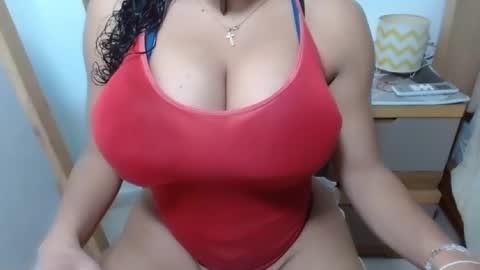 Snapshot of jeysangy chatting on 02/03/26, 01:27 rousbigtits online show from 02/03/26, 01:27