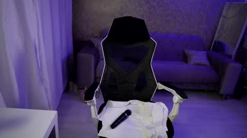 Snapshot of jeyssy69 chatting on 01/12/25, 05:34 Jeyssy also Andra  online show from 01/12/25, 05:34