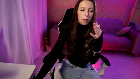 Snapshot of jeyssy69 chatting on 02/01/25, 01:44 Jeyssy also Andra  online show from 02/01/25, 01:44