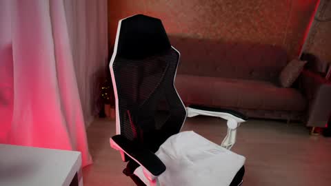 Snapshot of jeyssy69 chatting on 02/02/25, 05:10 Jeyssy also Andra  online show from 02/02/25, 05:10