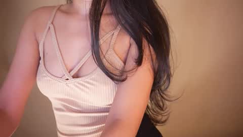 Jhaanvi online show from 12/19/24, 10:21