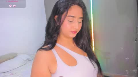 jhackelin  My independent account online show from 10/21/25, 01:50