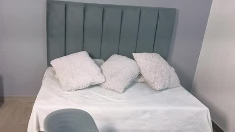 Snapshot of jhan_vassilis chatting on 04/04/26, 11:51 Jhan online show from 04/04/26, 11:51