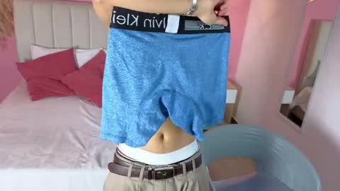 Snapshot of jhan_vassilis chatting on 04/28/26, 04:34 Jhan online show from 04/28/26, 04:34