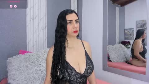 Snapshot of jhasly_am chatting on 10/01/25, 12:00 jhasly online show from 10/01/25, 12:00