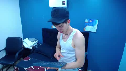Snapshot of jheampiero chatting on 10/31/25, 01:56 Jheampiero online show from 10/31/25, 01:56