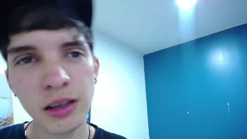 Snapshot of jheampiero chatting on 11/04/25, 02:27 Jheampiero online show from 11/04/25, 02:27