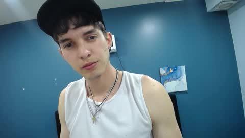 Snapshot of jheampiero chatting on 11/07/25, 01:44 Jheampiero online show from 11/07/25, 01:44