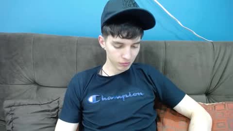 Snapshot of jheampiero chatting on 11/22/25, 01:43 Jheampiero online show from 11/22/25, 01:43