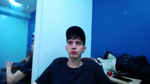 Snapshot of jheampiero chatting on 11/28/25, 12:52 Jheampiero online show from 11/28/25, 12:52