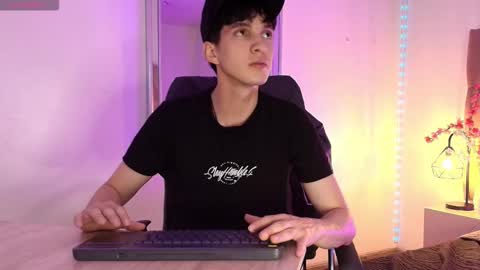 Snapshot of jheampiero chatting on 03/04/26, 08:59 Jheampiero online show from 03/04/26, 08:59