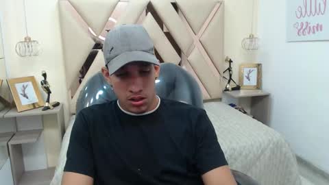 Snapshot of jheidertwink chatting on 12/10/24, 04:24 Jheider R. online show from 12/10/24, 04:24