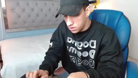 Snapshot of jheidertwink chatting on 12/15/24, 05:23 Jheider R. online show from 12/15/24, 05:23